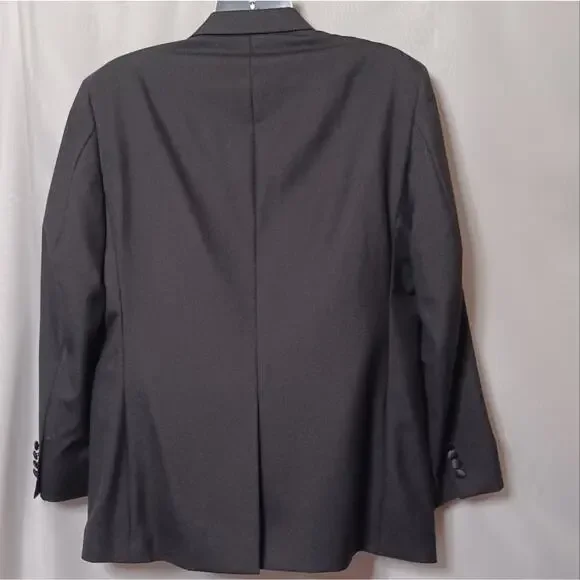 Jos .A.Bank Men's Black Single Breasted Jacket. Size 42R